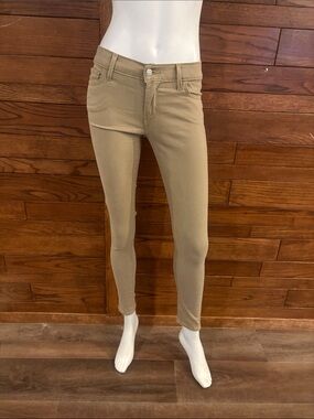 Levi's Women's Skinny Jeans in Tan